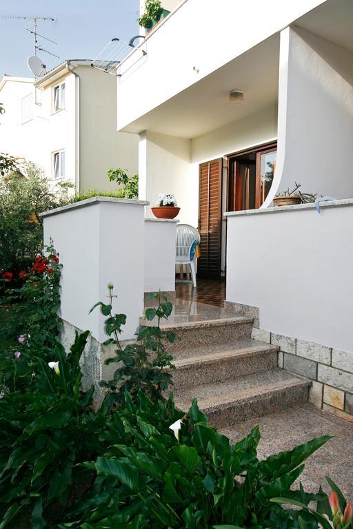 Apartment Nerina ポレッチ エクステリア 写真